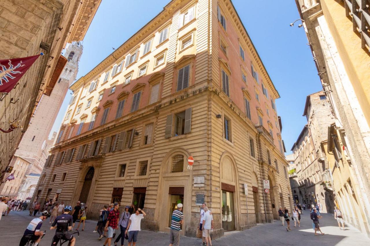 Palazzo Chigi Zondadari *